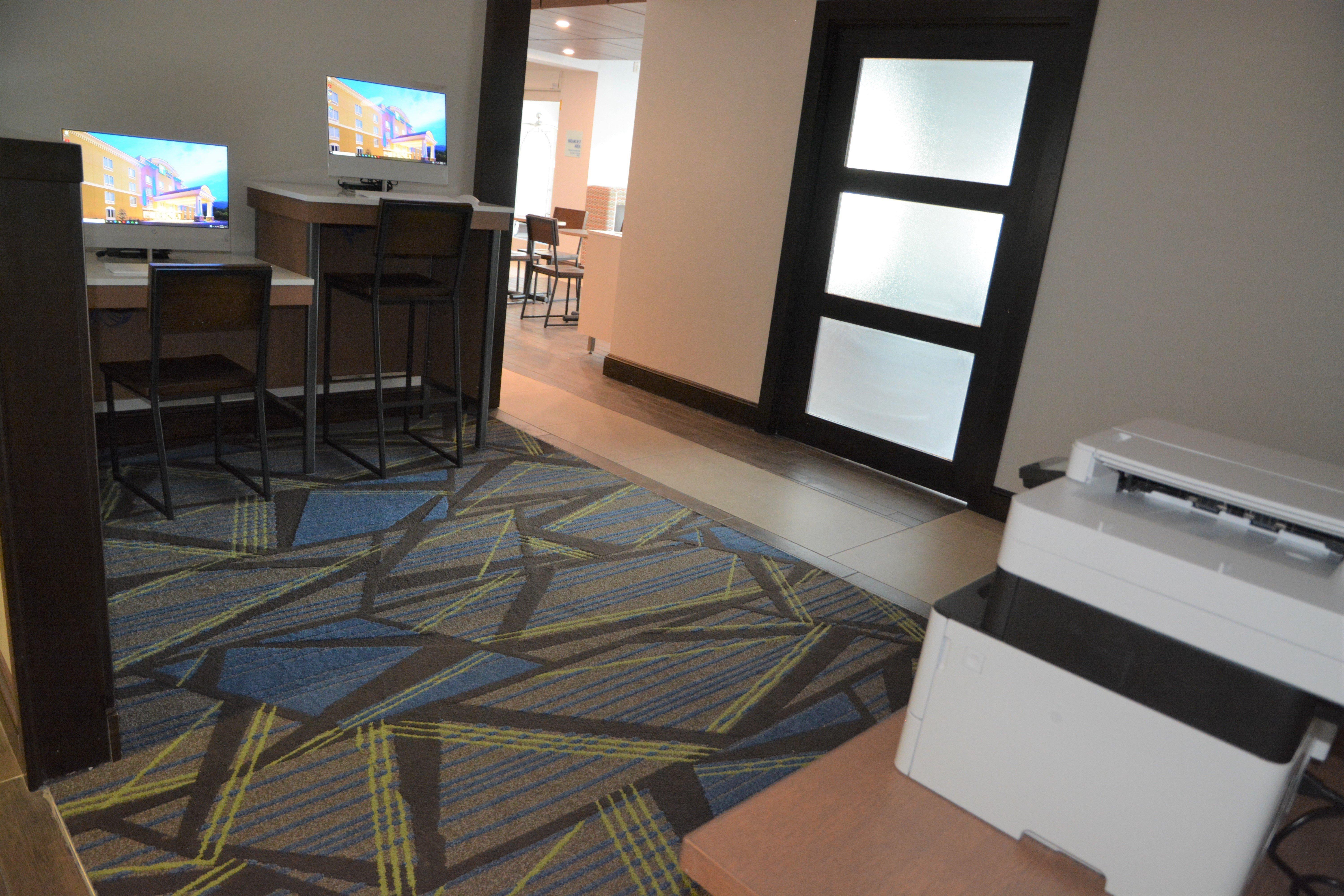 Holiday Inn Express & Suites Caryville By Ihg Bagian luar foto