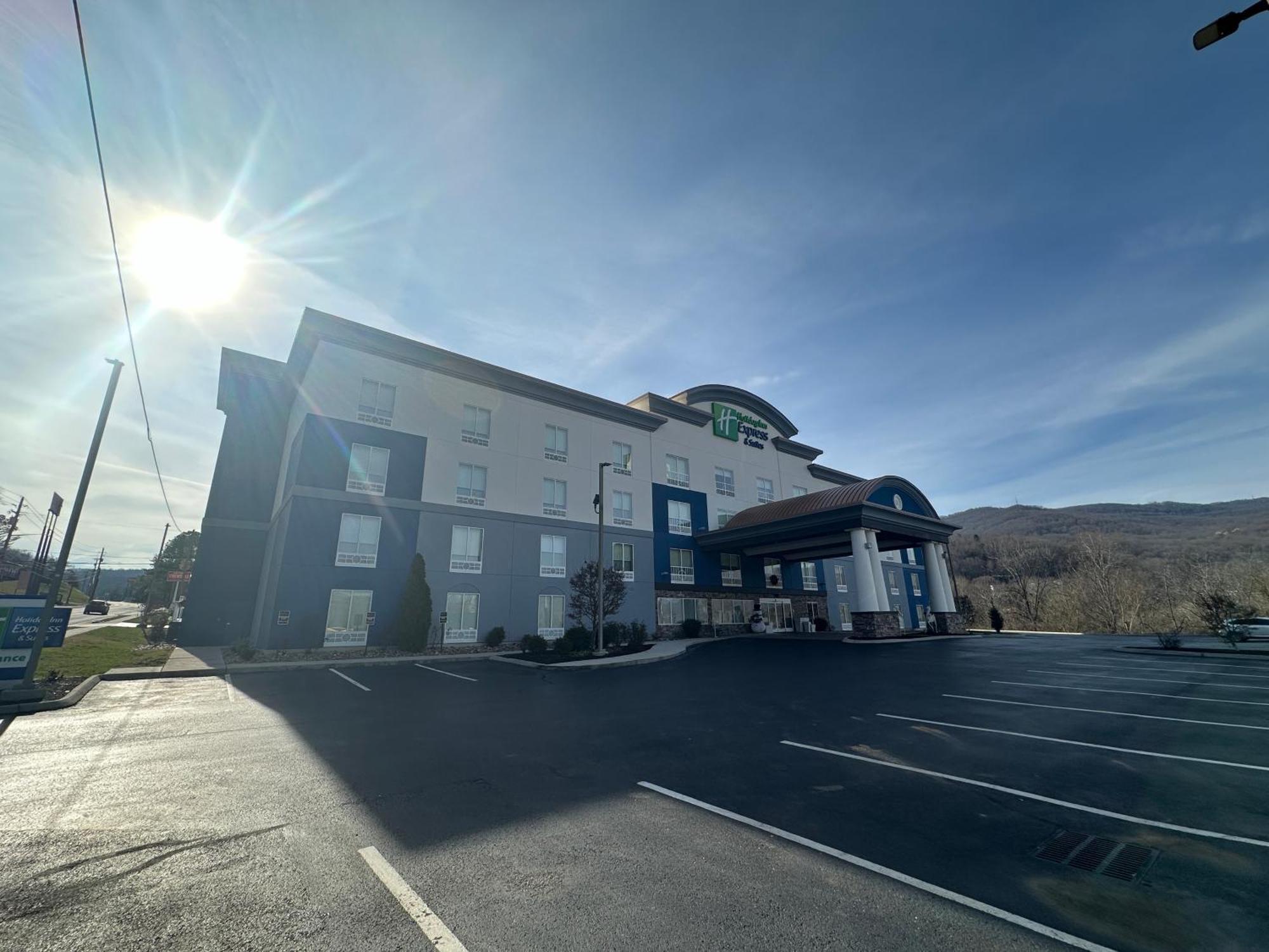 Holiday Inn Express & Suites Caryville, An Ihg Hotel Bagian luar foto