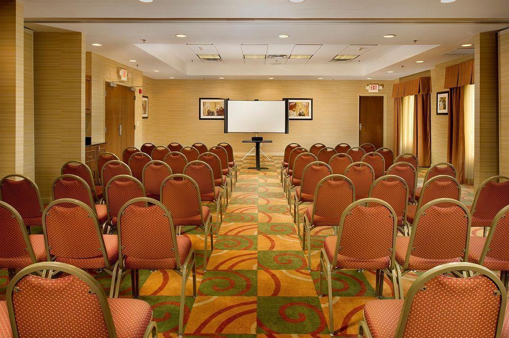 Holiday Inn Express & Suites Caryville By Ihg Bagian luar foto